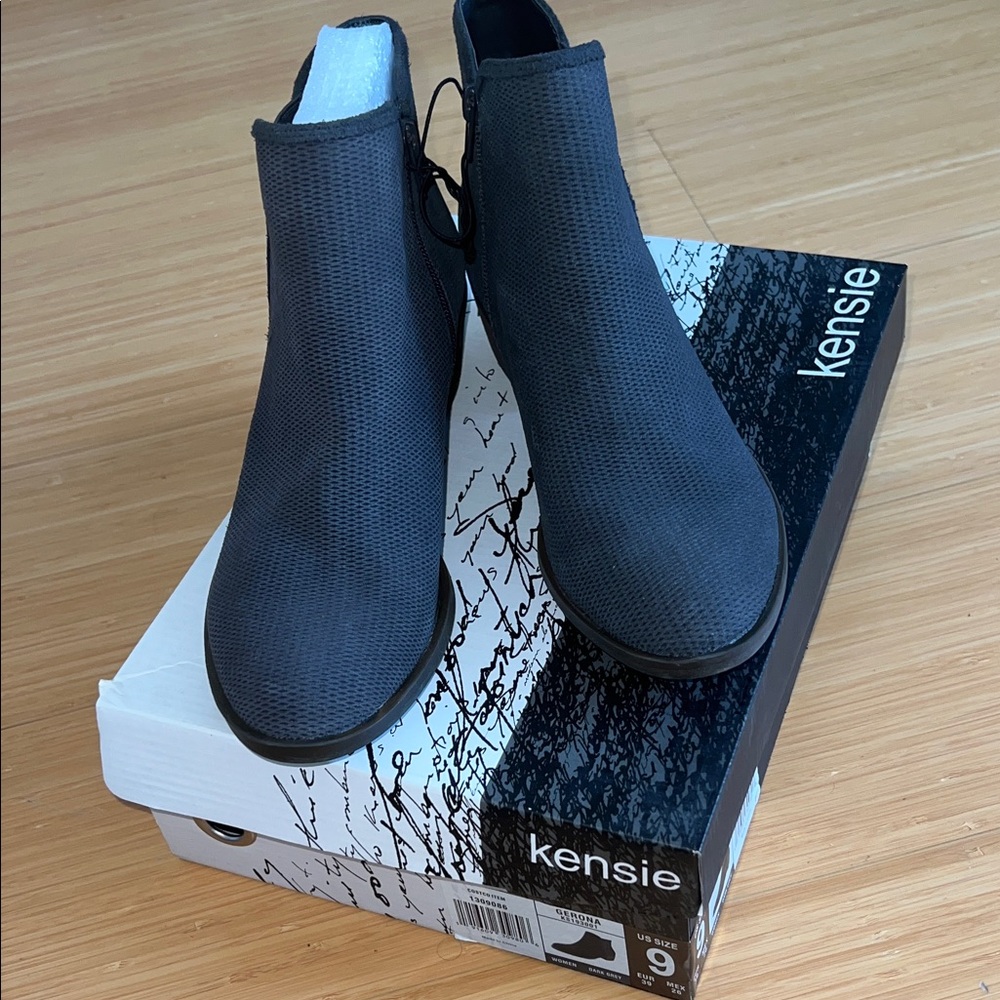 Kensie Textured Dark Grey Ankle Booties